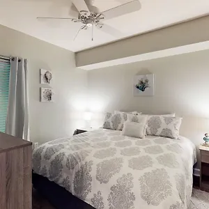 https://sterling-shores-305.panamacity-beachhotels.com